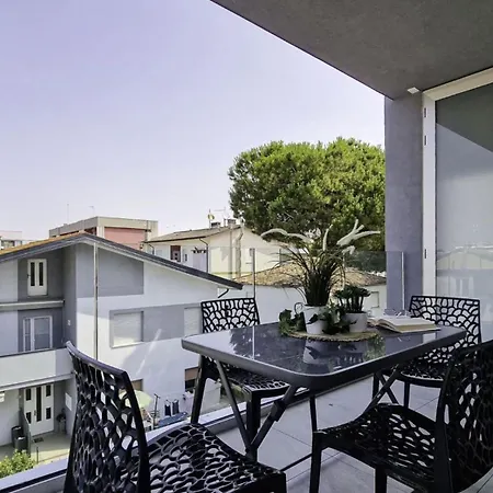 Modern With Terrace In Appartamento Bibione
